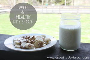 Peanut Butter & Honey Banana Snack | GrowingUpHerbal.com | This is a quick and easy snack that's healthy for kids!